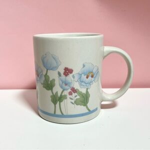 Vintage retro 80s pastel floral mug